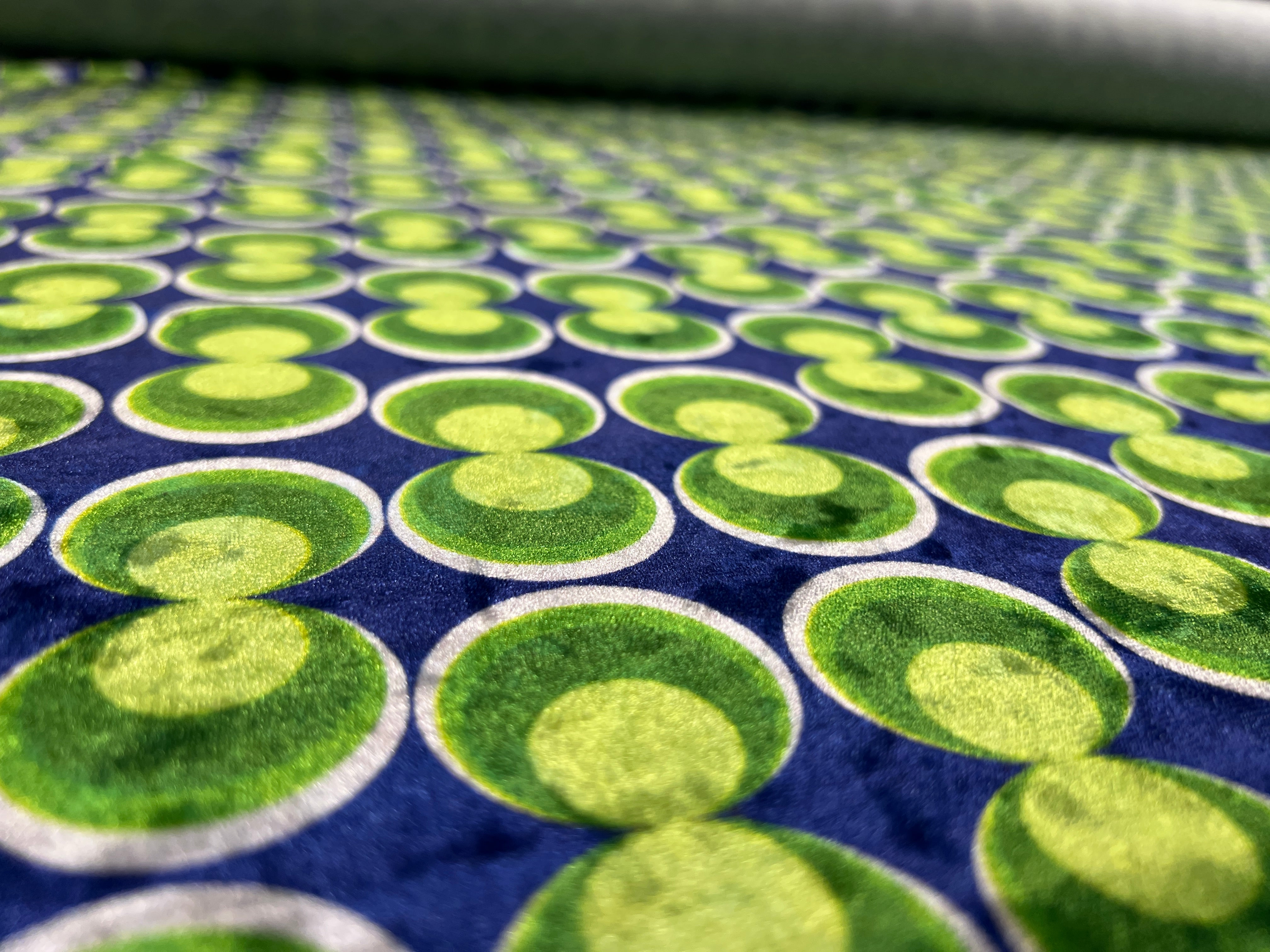 Blue & Green Retro Geometric Velvet Fabric – Circle Print Stretch Velvet, 148cm Wide