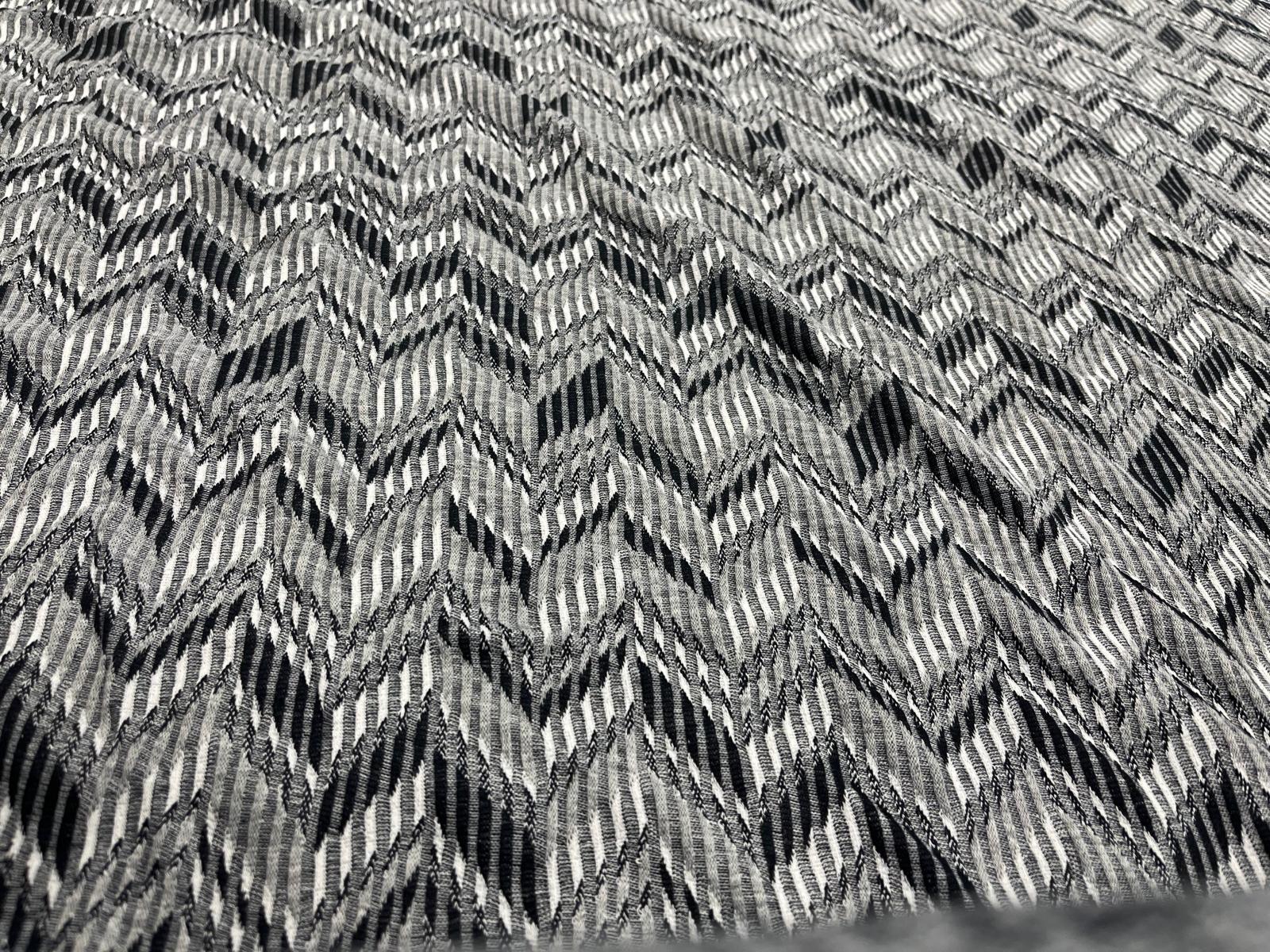Structured Stretch Fabric for Dresses & Jackets – Black Grey Chevron Jacquard, 140cm Wide
