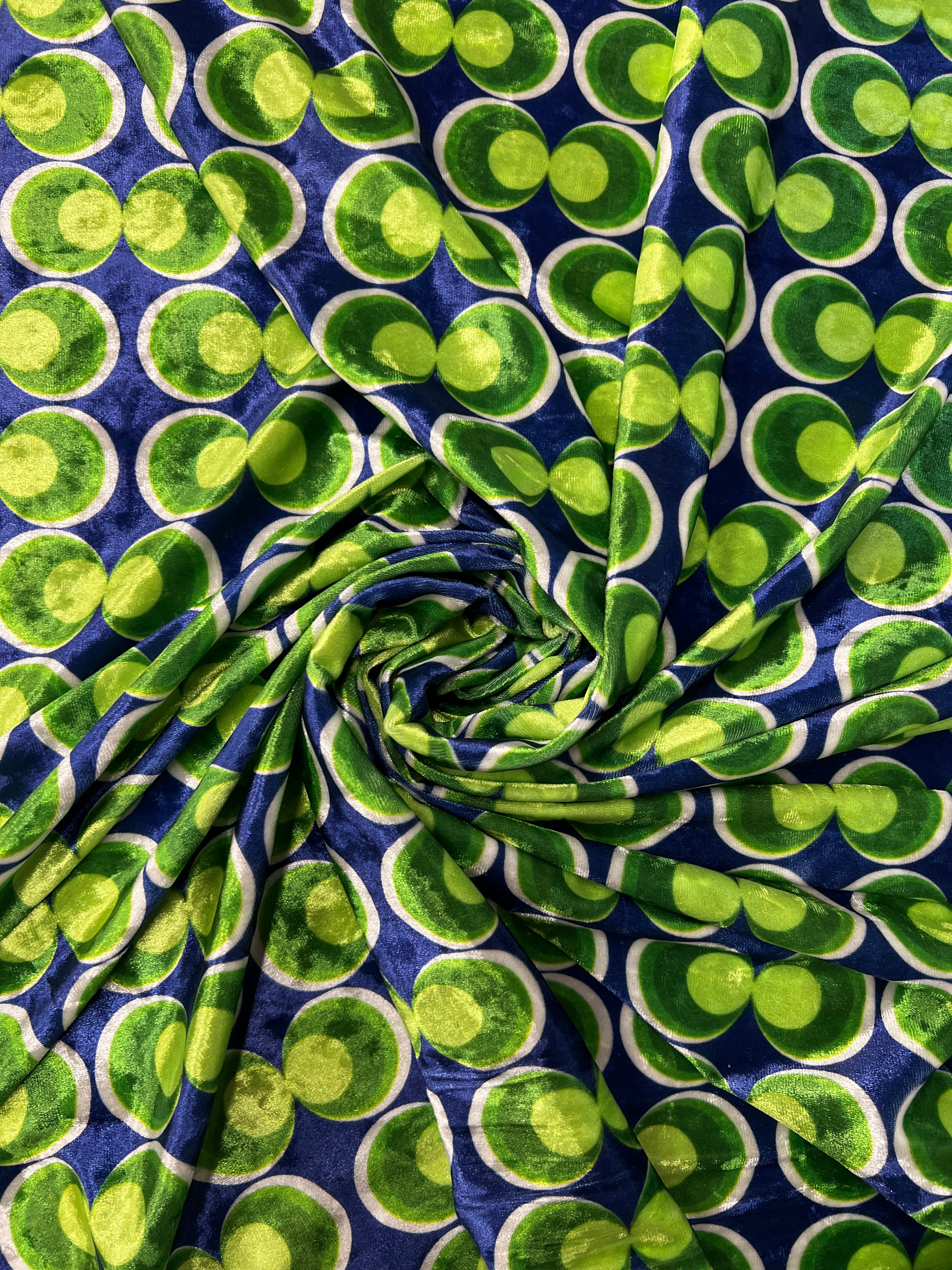 Blue & Green Retro Geometric Velvet Fabric – Circle Print Stretch Velvet, 148cm Wide