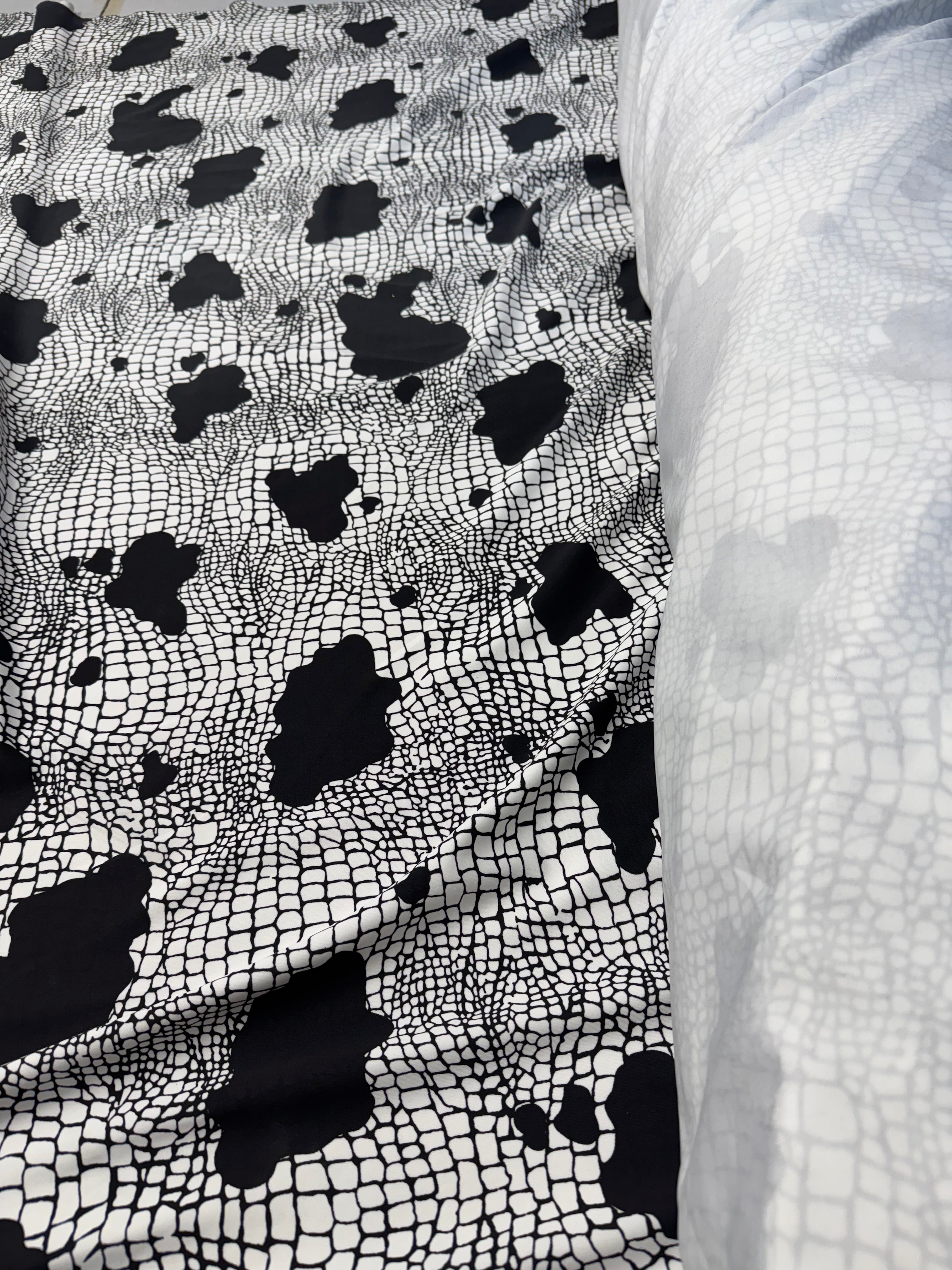 Black & White Snakeskin Cow Print Stretch Fabric Jersey by the Metre 155cm