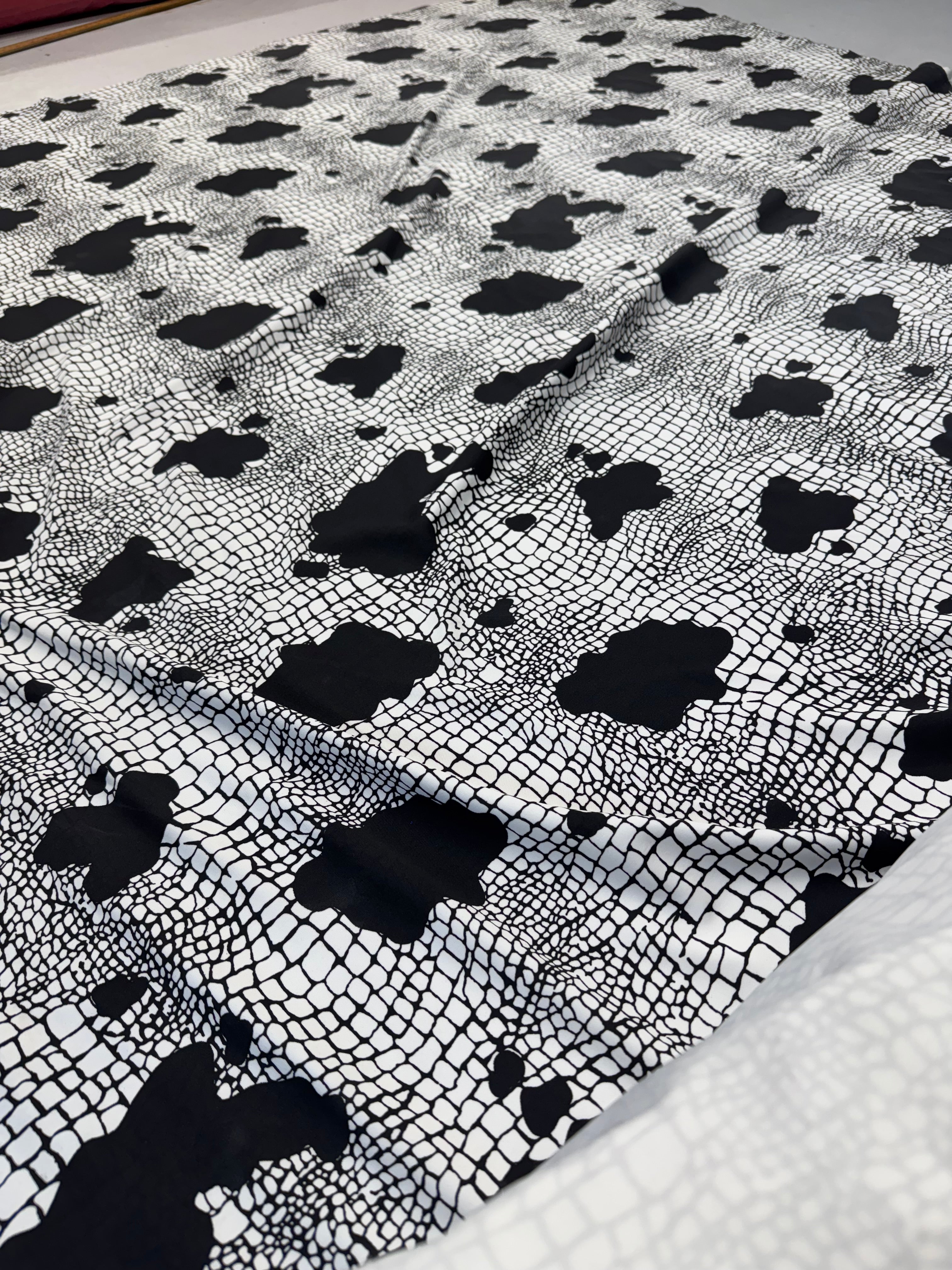 Black & White Snakeskin Cow Print Stretch Fabric Jersey by the Metre 155cm