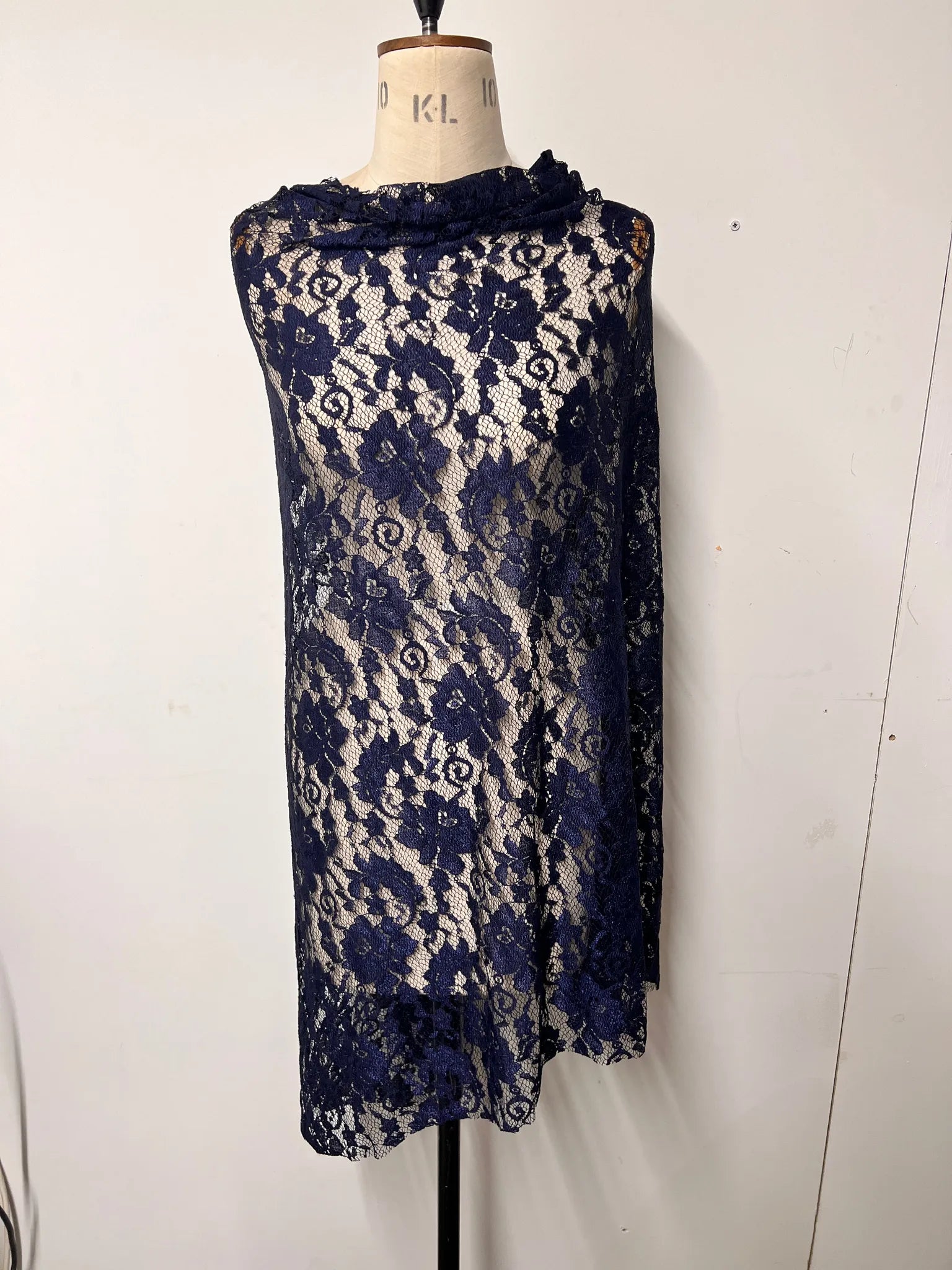 Stunning navy lace fabric perfect for occasionwear