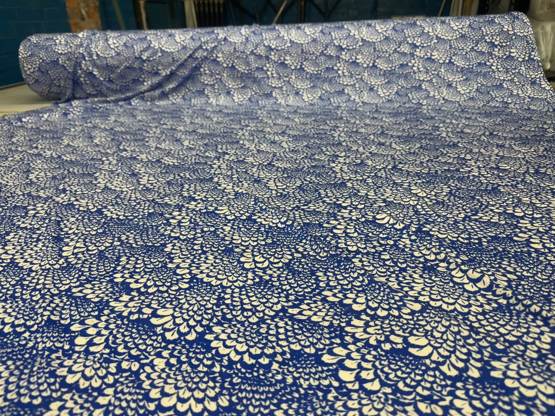 Blue & White Floral Spun Polyester Jersey Fabric – Scalloped Petal Print 158cm