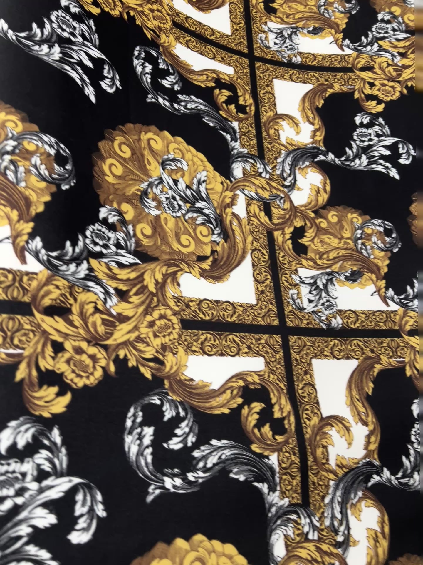 Dressmaking & Statement Fabric – Black & Gold Baroque Luxury Woven Fabric – 151cm
