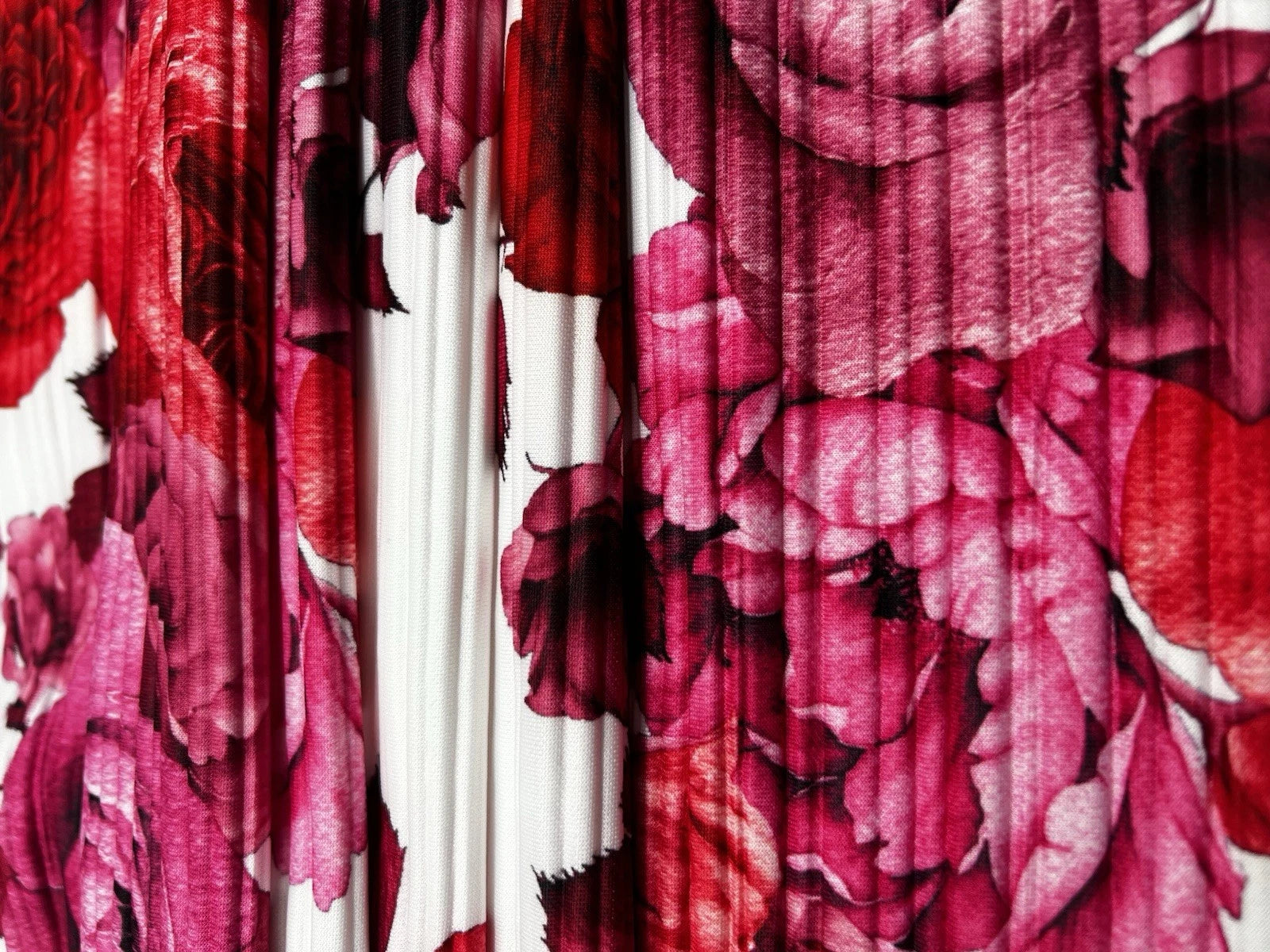 Red Pink Rose Floral Print Pleated Plisse Fabric - Flowing Dress Skirt 150cm